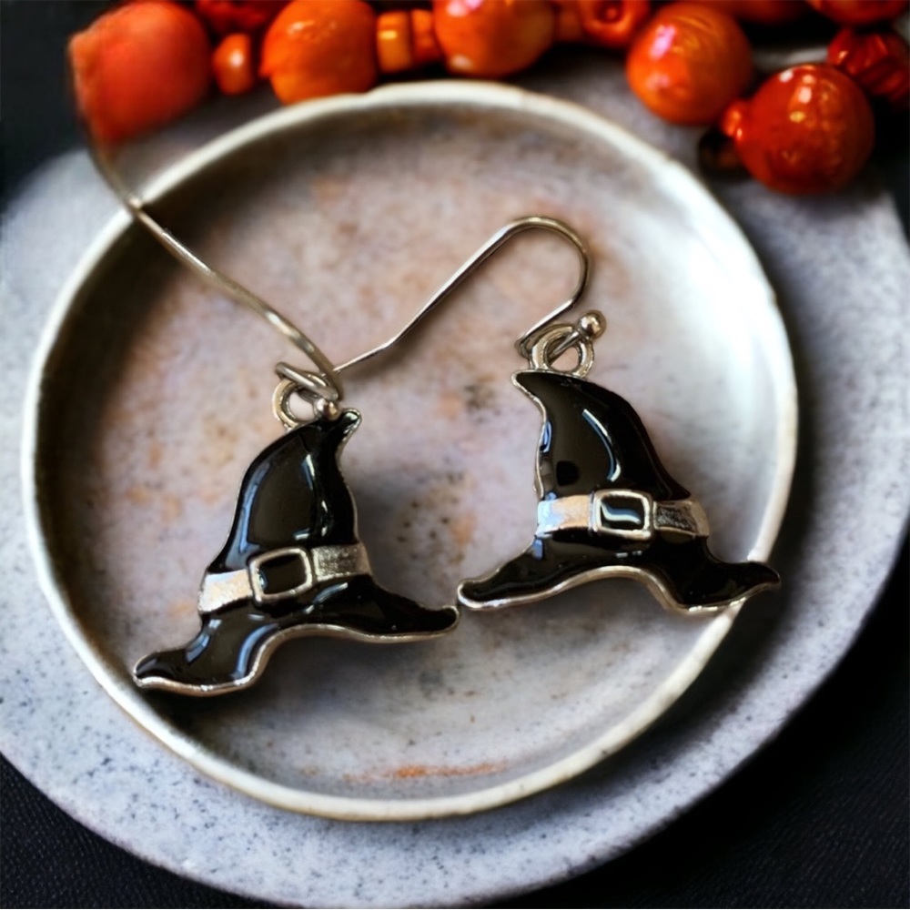 Adorable metal pointed black witch hat pierced Halloween painted enamel earrings